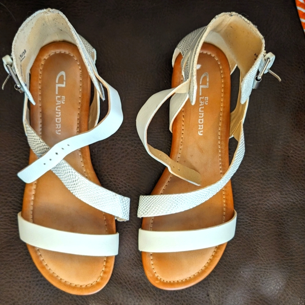CL by Laundry 7.5 sandal